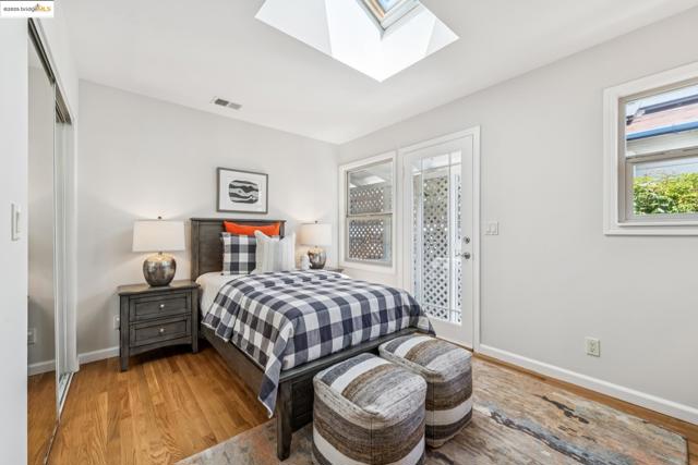 1708 Derby St, Berkeley CA: https://media.crmls.org/mediaz/c1082742-4216-4272-af62-bf1b6429baba.jpg