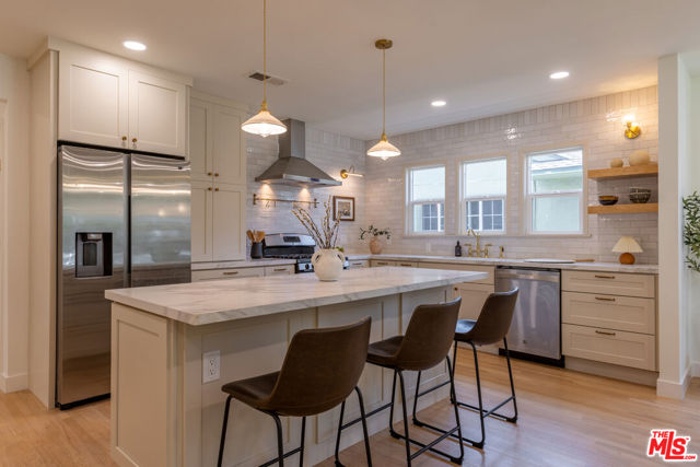 504 N Campbell Avenue, Alhambra CA: https://media.crmls.org/mediaz/c1085f3a-611d-4de6-8ce1-f87a7d4c3d8d.jpg