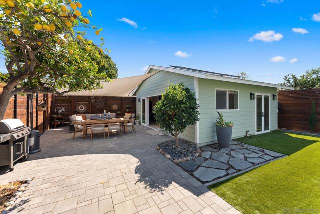 5092 E Mountain View Drive, San Diego CA: https://media.crmls.org/mediaz/c1087206-d006-4ec6-8b8f-fd08c6d4228d.jpg
