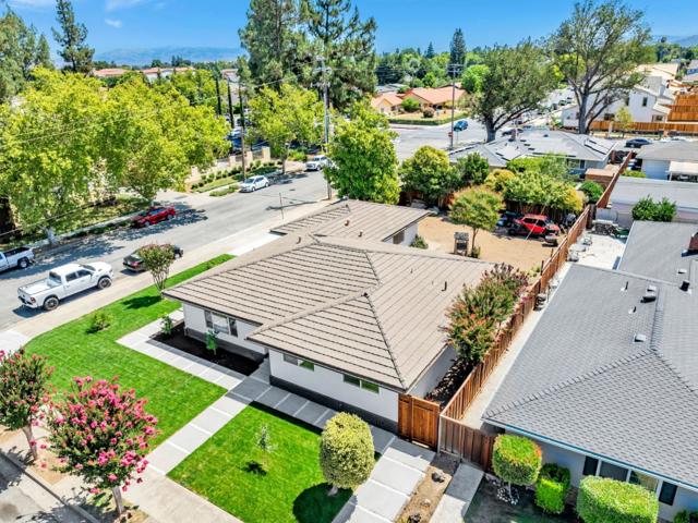 700 Eschenburg Drive, Gilroy CA: https://media.crmls.org/mediaz/c10b348e-c921-4867-b654-f1a62545e885.jpg