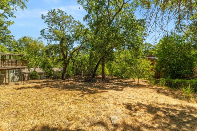 161 Los Trancos Circle, Portola Valley CA: https://media.crmls.org/mediaz/c10b9211-fe5b-4a2b-ba30-20a51059e207.jpg