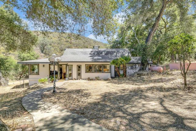 15134 Woods Valley Road, Valley Center CA: https://media.crmls.org/mediaz/c10baf03-1d1d-4d57-9037-625cf3cf1fbc.jpg