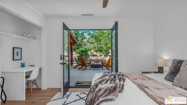 53655 Annie Oakley Road, Pioneertown CA: https://media.crmls.org/mediaz/c10c6d34-5a56-42e8-bd1c-6d6ffc98ac38.jpg