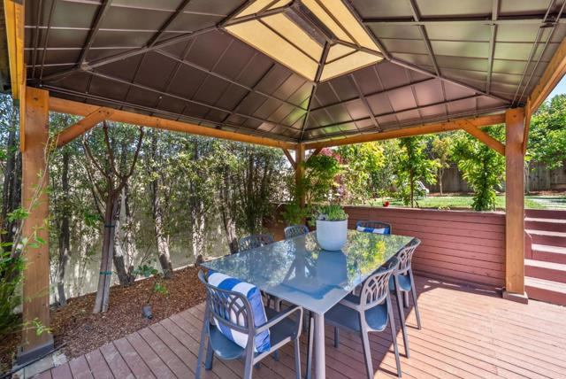 1 Millbrae Circle, Millbrae CA: https://media.crmls.org/mediaz/c10da402-a6bc-477f-982c-f12472a09d54.jpg