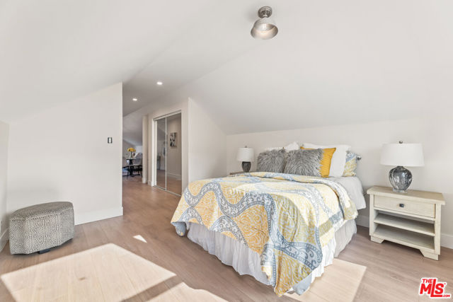 426 N Pacific Avenue, San Pedro CA: https://media.crmls.org/mediaz/c10e1586-a1a1-4ac9-9c2c-9a172720949a.jpg