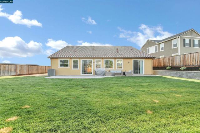 5420 Promontory Way, Antioch CA: https://media.crmls.org/mediaz/c10e1b4c-788c-4ef9-9d0d-3476c8531cfd.jpg