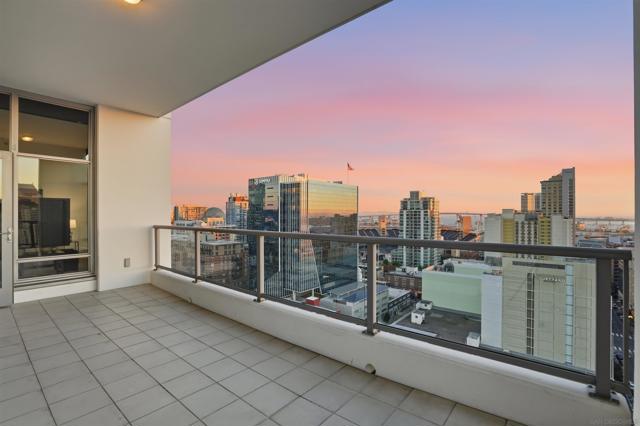 575 6th Ave, San Diego CA: https://media.crmls.org/mediaz/c10f3b3e-1b3b-4110-a88f-57a5d2b2599a.jpg