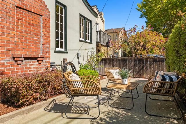 1000 Capuchino Avenue, Burlingame CA: https://media.crmls.org/mediaz/c10fbbd8-e285-4cfc-9244-a0f2e54ad0f8.jpg