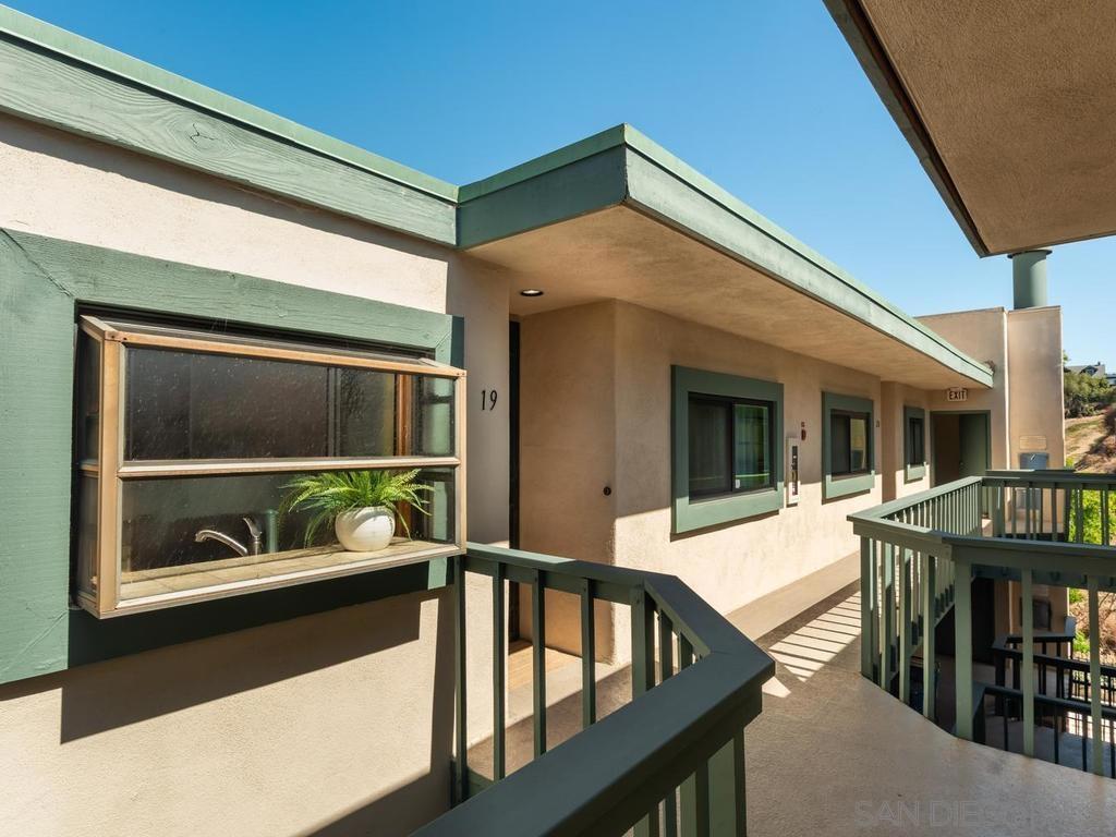 917 Torrance - photo 4