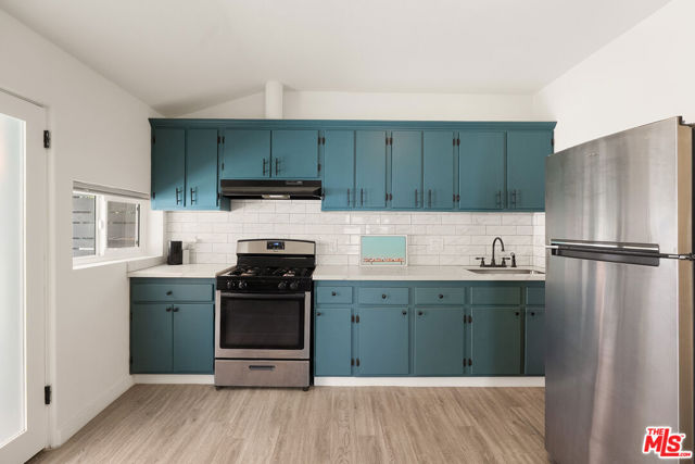 3501 N Figueroa Street, Los Angeles CA: https://media.crmls.org/mediaz/c1100388-2873-4a15-8d0d-e83b4b5a5d6c.jpg