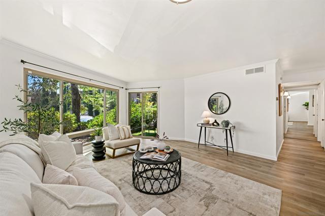 5708 Baltimore Dr, La Mesa CA: https://media.crmls.org/mediaz/c11007c5-50e9-4c85-839d-0d2486acdada.jpg