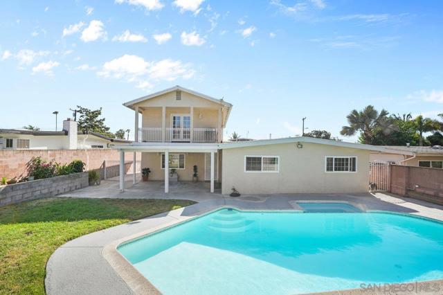 1173 Oasis Ave, Chula Vista CA: https://media.crmls.org/mediaz/c1102f52-ea45-4b28-bd7c-f140f324b1a6.jpg