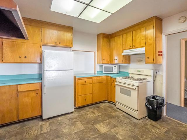 49 Blanca Lane, Watsonville CA: https://media.crmls.org/mediaz/c110f079-09e5-42fe-96e2-02ba9b7907c3.jpg