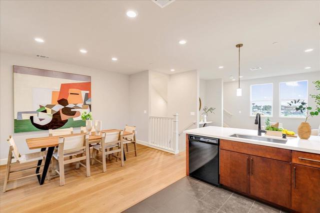 1011 Bellante Lane, San Jose CA: https://media.crmls.org/mediaz/c1112929-a628-4b5e-a3d1-39e893915135.jpg