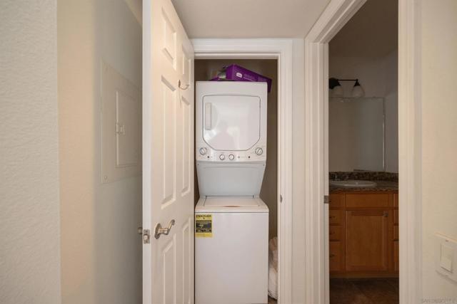 Detail Gallery Image 6 of 12 For 15353 Maturin Dr #115,  San Diego,  CA 92127 - 2 Beds | 2/1 Baths