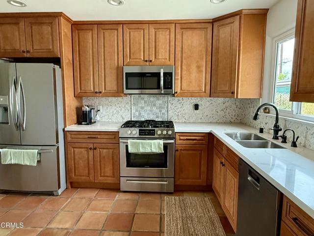 Detail Gallery Image 10 of 17 For 4015 N Conlon Ave, Covina,  CA 91722 - 3 Beds | 2 Baths