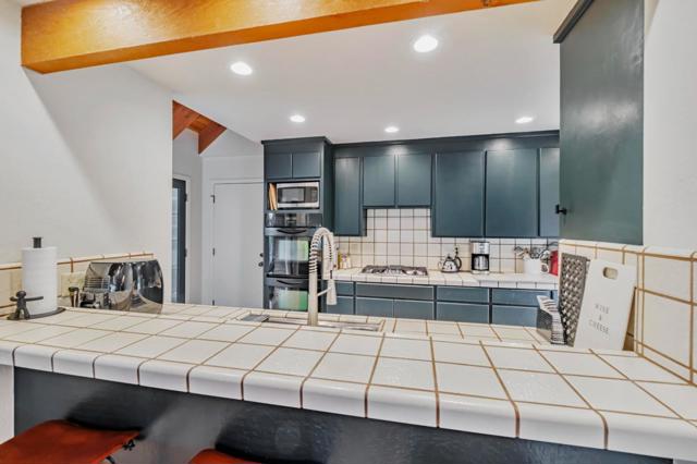 135 Seabreeze Place, Aptos CA: https://media.crmls.org/mediaz/c1129e5b-7665-4c95-8f56-3699a405bd4d.jpg