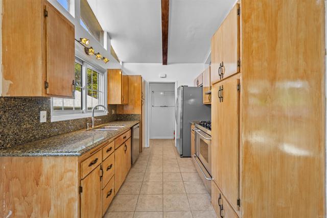 Image 11 of 28 For 686 Alvin Street
