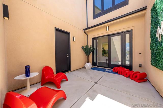 13722 Canyon Loop Trl, San Diego CA: https://media.crmls.org/mediaz/c112ad46-a072-48b1-8736-5fa41b559b0c.jpg