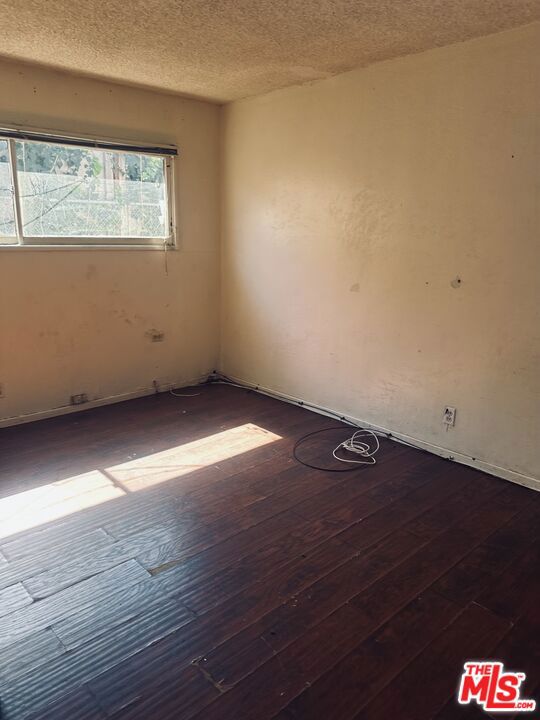 1422 West 104th Street photo 29