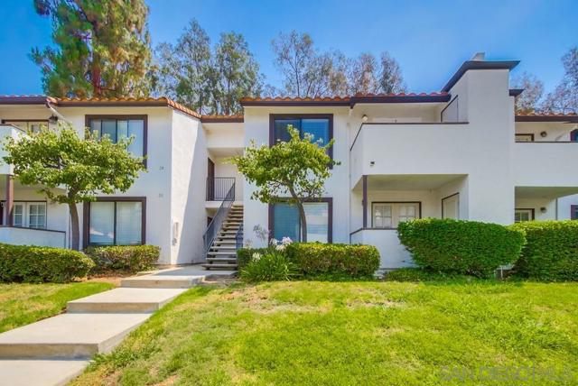 5025 Collwood Way, San Diego CA: https://media.crmls.org/mediaz/c112e760-4662-4076-82cf-1029839ca708.jpg