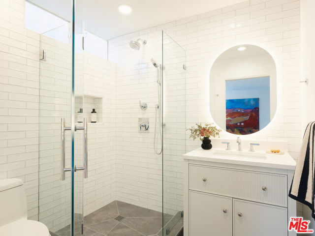 1624 Westerly Terrace, Los Angeles CA: https://media.crmls.org/mediaz/c1138e9b-03b7-4d63-9a89-38a6c1a47ddc.jpg