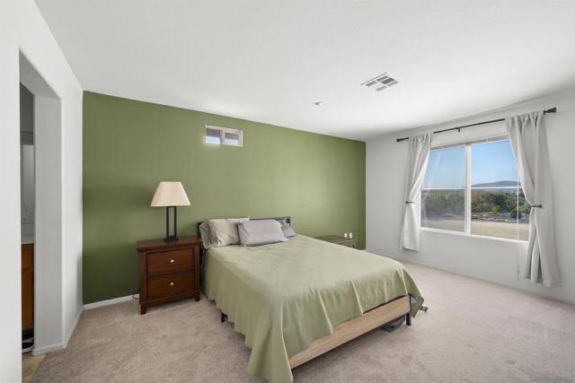 2745 White Pine Ct, Chula Vista CA: https://media.crmls.org/mediaz/c114f28d-ebef-488c-968a-1e7d23a0c0fb.jpg