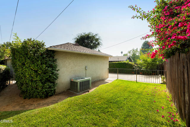 Detail Gallery Image 31 of 38 For 1921 N Harding Ave, Altadena,  CA 91001 - 3 Beds | 1/1 Baths