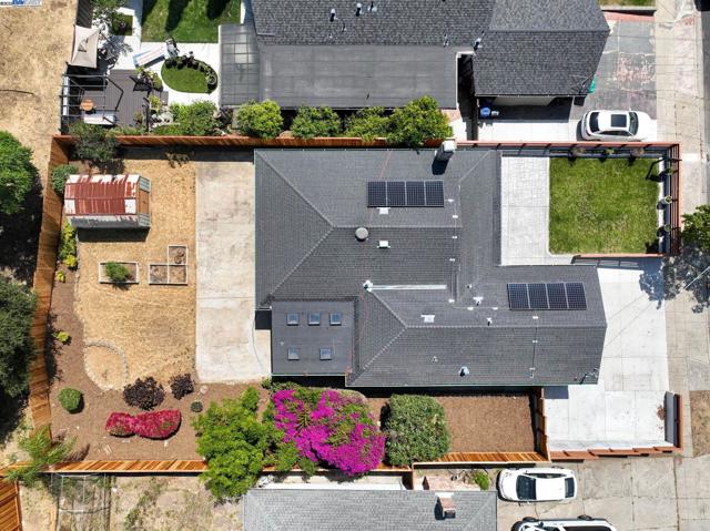635 Janice Ave, Hayward CA: https://media.crmls.org/mediaz/c1161588-981f-4256-9ade-c61a846e9fa6.jpg