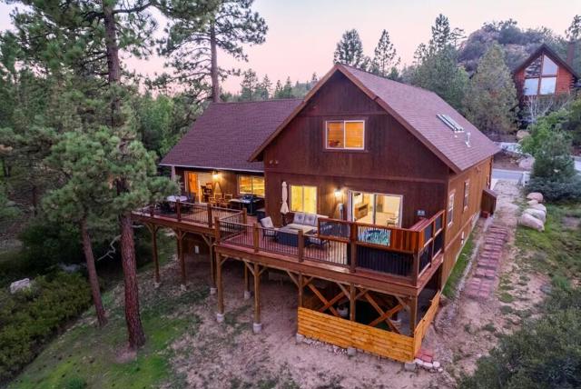 289 Stony Creek Road, Big Bear CA: https://media.crmls.org/mediaz/c1162047-a40f-40c2-8400-58fc6ca5af67.jpg