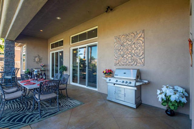 97 Via Bella, Rancho Mirage CA: https://media.crmls.org/mediaz/c116b343-4863-4ca2-a6d0-e3224b72de65.jpg