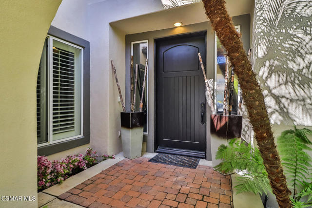2589 Featherwood Street, Westlake Village CA: https://media.crmls.org/mediaz/c117bced-73e9-4199-ac11-8c2b8e4eec7f.jpg