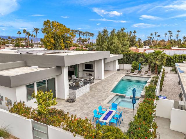 76305 Shoshone Drive, Indian Wells CA: https://media.crmls.org/mediaz/c1187afa-6d4b-4bff-9e94-a20e84562731.jpg