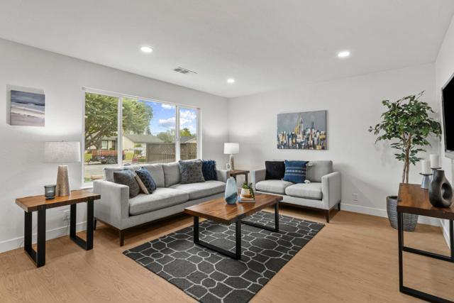 1575 Acacia Way, Morgan Hill CA: https://media.crmls.org/mediaz/c119226b-5996-457c-9678-212c65cad178.jpg