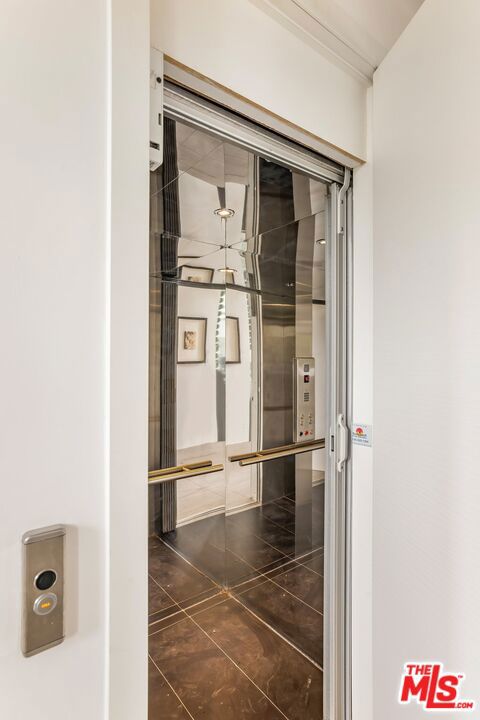 12443 W Sunset Boulevard, Los Angeles CA: https://media.crmls.org/mediaz/c1194aaf-f3c6-4ea2-a240-e619e0443f54.jpg