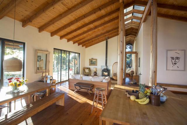 47320 Highway 1, Big Sur CA: https://media.crmls.org/mediaz/c119fa4e-bfc0-4a05-a415-3631652db4ad.jpg