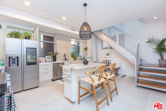 1140 N Formosa Avenue, West Hollywood CA: https://media.crmls.org/mediaz/c11a0d86-c8e5-4c73-b750-3fb12e7ce478.jpg