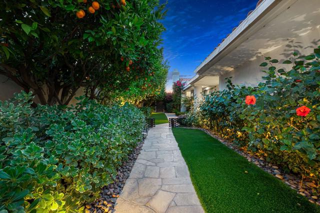 55197 Southern, La Quinta CA: https://media.crmls.org/mediaz/c11a8ada-9308-4bfb-9ab6-fcb898be390e.jpg