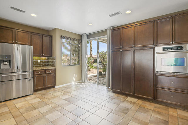 83822 Collection Drive, Indio CA: https://media.crmls.org/mediaz/c11ac402-0b1c-49af-98da-698bcfd66eb2.jpg