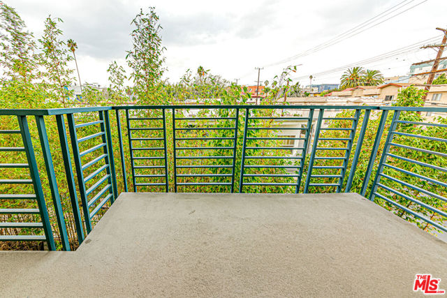 903 S New Hampshire Avenue, Los Angeles CA: https://media.crmls.org/mediaz/c11bf8d3-e3f0-4416-925e-33aaeb1225f7.jpg