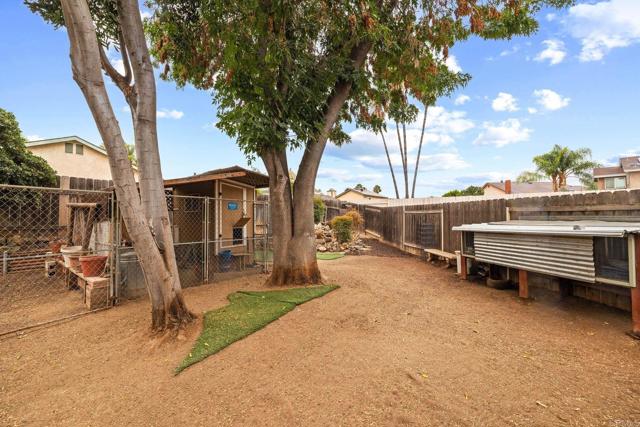 9690 Bundy Drive, Santee CA: https://media.crmls.org/mediaz/c11c5e87-2443-4bfb-a3c2-f85062c4db4f.jpg