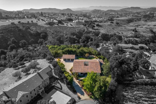 1251 Calle Las Casas, Thousand Oaks CA: https://media.crmls.org/mediaz/c11c6766-43e9-4b18-9273-58f2b469ae99.jpg