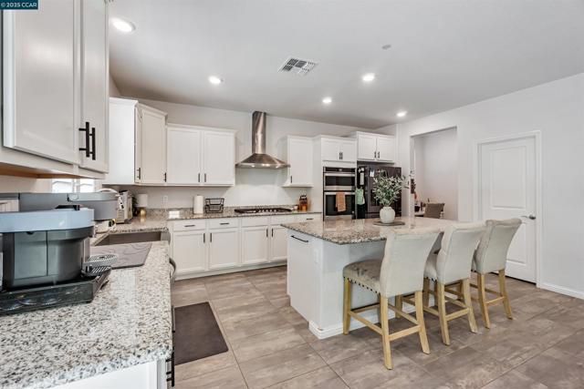 158 Wooley Creek Way, Brentwood CA: https://media.crmls.org/mediaz/c11d255e-f5aa-457c-a374-24f762bc04ec.jpg