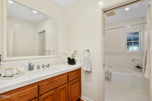 Detail Gallery Image 17 of 46 For 1421 Oneonta Knoll, South Pasadena,  CA 91030 - 5 Beds | 3 Baths