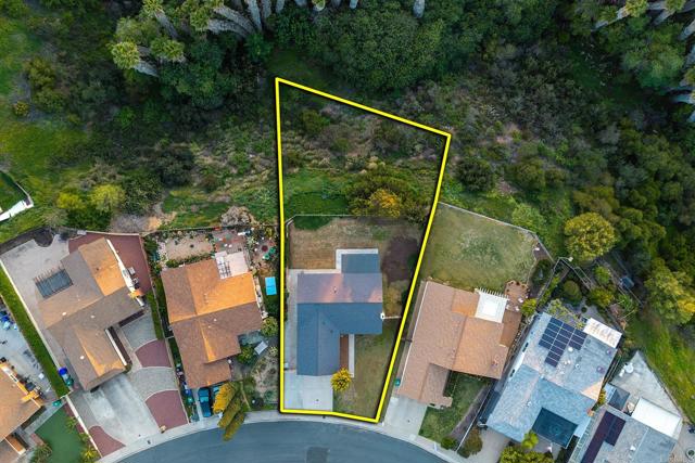 8973 CARLEY CIR, San Diego CA: https://media.crmls.org/mediaz/c11e85fe-b22b-46e4-8f3e-844206fb8c6f.jpg