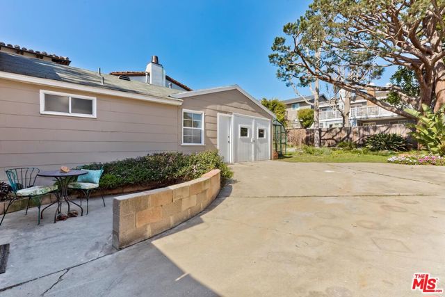 1633 2nd Street, Manhattan Beach, California 90266, 3 Bedrooms Bedrooms, ,2 BathroomsBathrooms,Residential,Sold,2nd,23246557