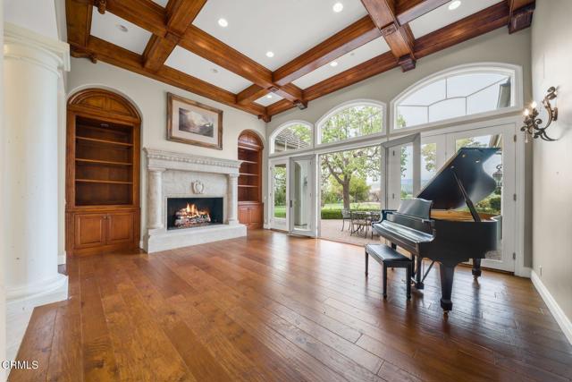 Detail Gallery Image 2 of 31 For 3243 Calle De Debesa, Camarillo,  CA 93010 - 6 Beds | 5/1 Baths