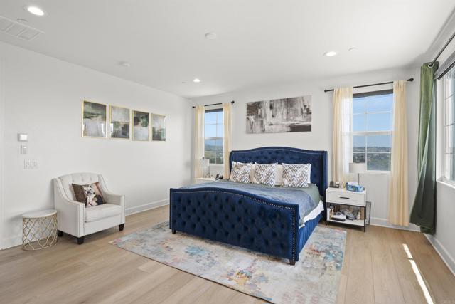 8304 The Grant Place, Bonita CA: https://media.crmls.org/mediaz/c121c036-7380-41a7-afd6-cc1f9928c5eb.jpg