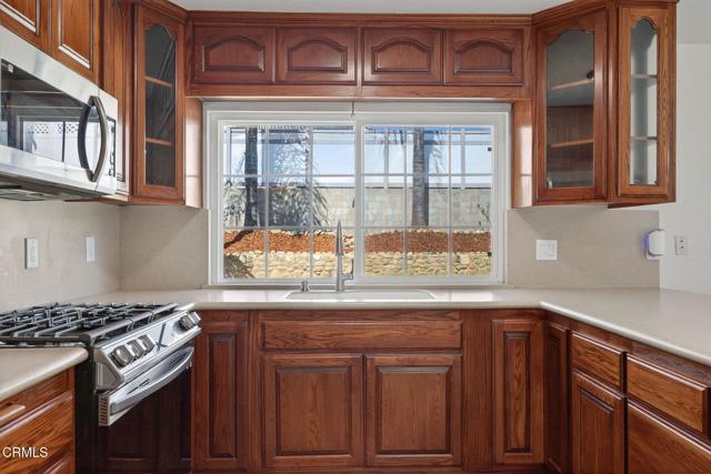 Detail Gallery Image 15 of 49 For 747 Southwick St, Santa Paula,  CA 93060 - 4 Beds | 2 Baths