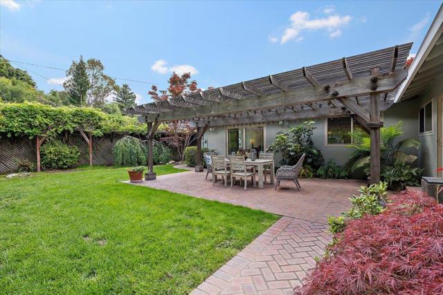 216 Montclair Road, Los Gatos CA: https://media.crmls.org/mediaz/c123543b-1881-4273-85e9-269b5e93036f.jpg